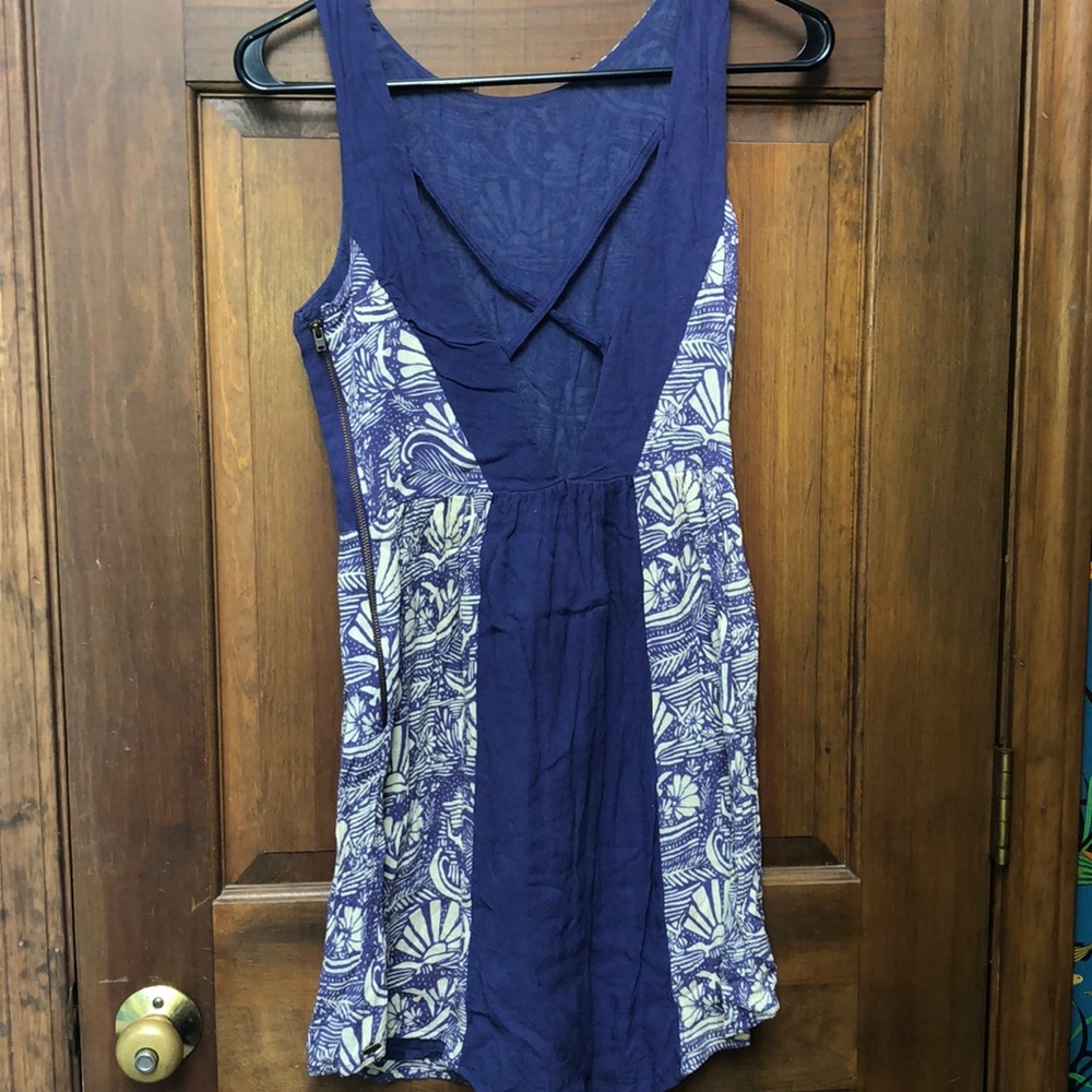 O’neill Dress - Picture 2 of 5